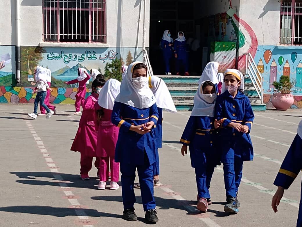 مدیر کل اموزش و پرورش خوزستان: اصرار بر آموزش حضوری برای جلوگیری از افت تحصیلی است