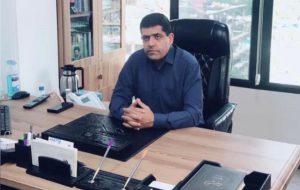 دکتر اکبر بهاروند کارشناس ارشد اقتصاد: فرمانده  پیروزهشت سال دفاع مقدس با سلاح اقتصاد مقاومتی به  جبهه اقتصاد آمد