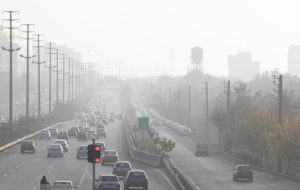 تاخیر در آغاز کار ادارات اهواز و کارون در روز دوشنبه به علت آلودگی هوا