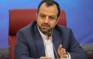 وزیر امور اقتصاد و دارایی وارد خوزستان شد