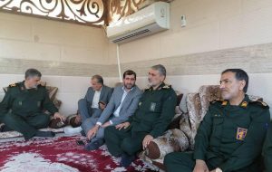 دیدار و دلجویی فرمانده محترم سپاه خوزستان و فرماندهی بسیج تندگویان صنعت نفت جنوب با خانواده های مصیبت زده ی حادثه ی متروپل