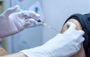 تکذیب شایعه تزریق واکسن های فاسد/ هدف واکسن هراسی است