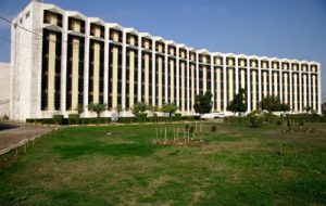کسب گواهی مدیریت سبز سازمان آب و برق خوزستان با رویکرد مدیریت پسماند